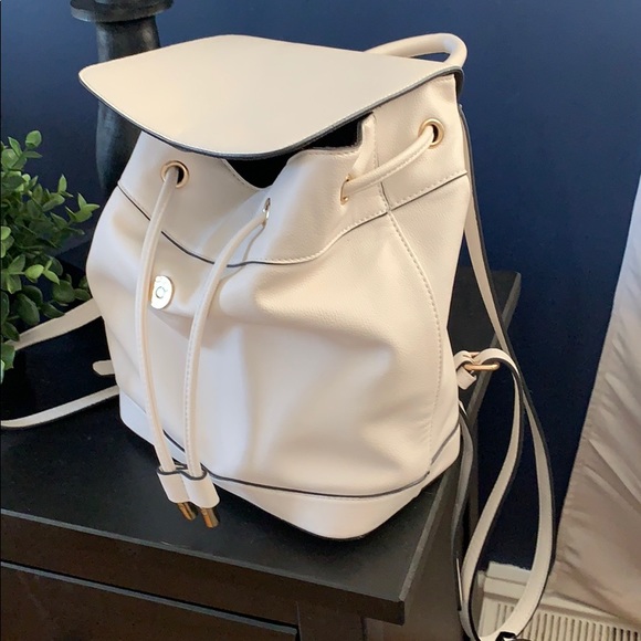 Forever 21 Handbags - Forever 21 backpack